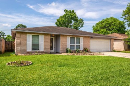 9902 Robin St, Morgans Point, TX 77571-2568