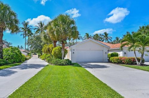 3592 El Verdado Ct, Naples, FL 34109-1303
