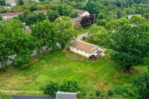3069 Bardonner Rd, Gibsonia, PA 15044-8104