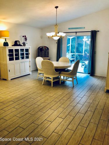 787 Collier Club Dr, Sebastian, FL 32958-3929