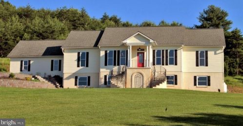 2766 Hendershot Rd, Stoneybreak, PA 17267-8405