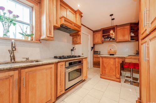 116-42 224th St, Jamaica, NY 11411-1455