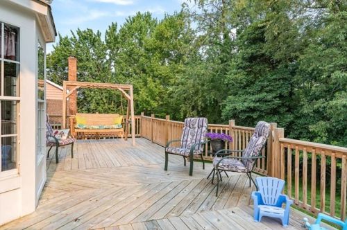 1602 Green View Ct, Pittsburgh, PA 15237-1400