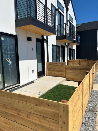 1923 Elk Pl, Denver CO  80211-1250 exterior