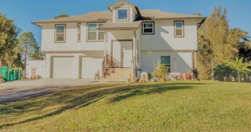 711 10th St, Naples, FL 34117-9329