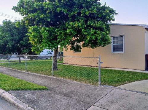 2025 3 Ave, Hialeah FL  33010-4994 exterior