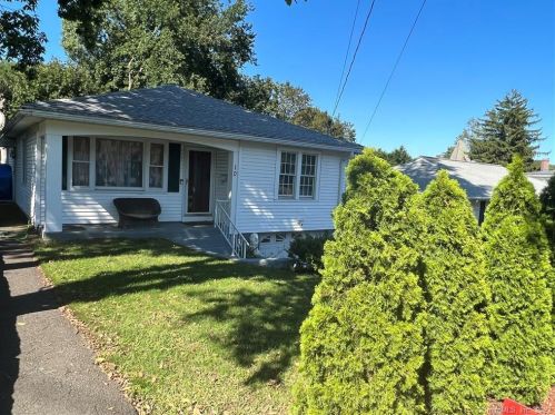 10 Grove St, Ansonia, CT 06401-1747