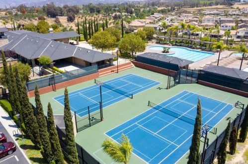 45035 Rutherford St, Temecula CA  92592-5529 exterior