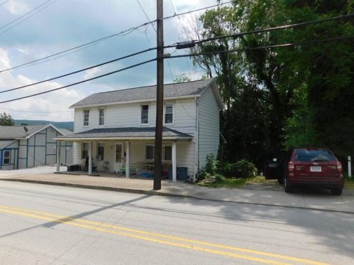 126 Snyder St, South Connellsville, PA 15425-3403
