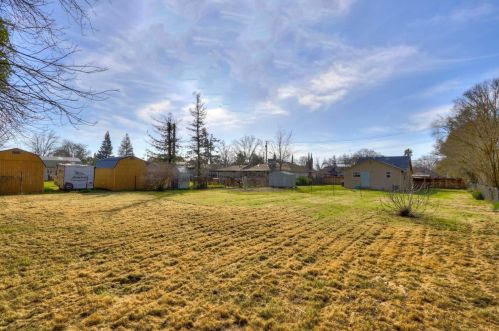 9665 Kent St, Elk Grove CA  95624-2432 exterior