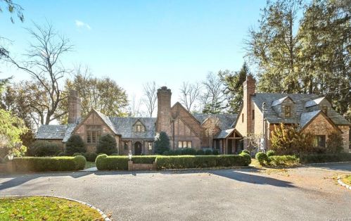 14 Beverly Rd, Purchase, NY 10577-2208