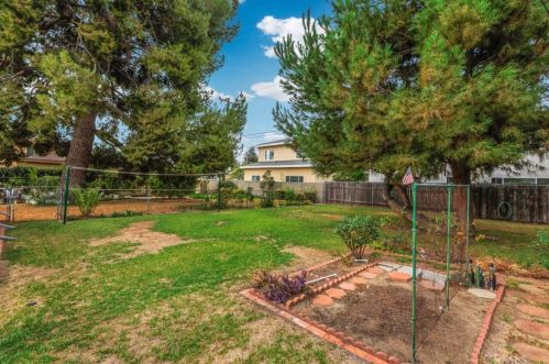 6017 Kauffman Ave, Temple City CA  91780-1742 exterior