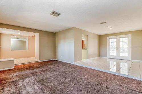 242 Winding Willow Dr, Palm Harbor, FL 34683-5831