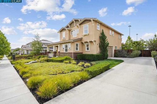 2910 Lucca Cir, Livermore, CA 94550-6637