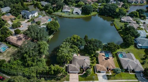 1431 Riverside Dr, Tarpon Springs, FL 34689-2070