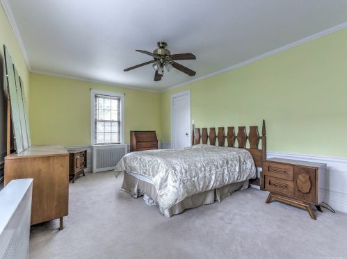 20 Marshall Ave, Floral Park NY  11001-3201 exterior