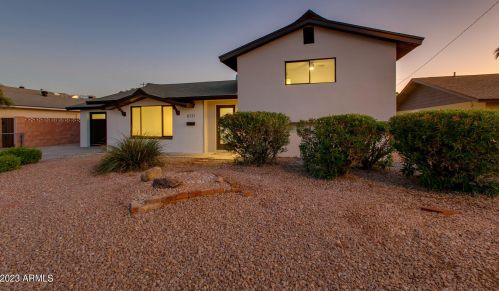 8737 Lincoln Dr, Scottsdale AZ  85250-5733 exterior