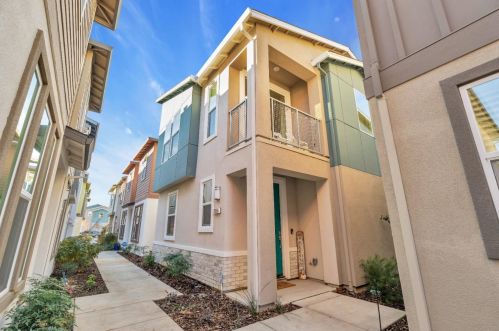 9966 Del Surf Ln, Elk Grove, CA 95757