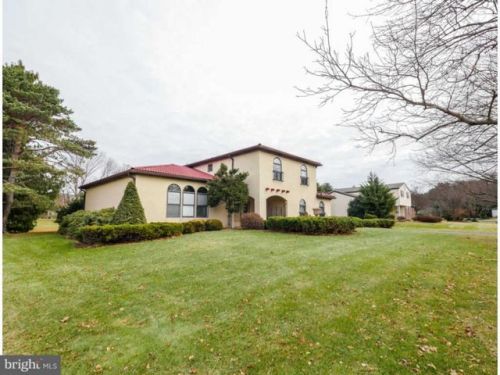 81 Lynford Rd, Southampton, PA 18954-1322