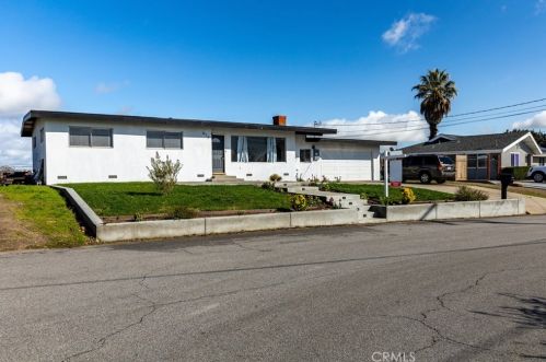 619 Shannon Hill Dr, Lake Nacimiento CA  93446-1824 exterior