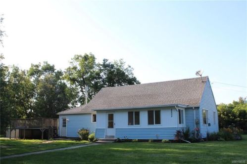 8802 Prole Rd, Batavia, NY 14020-9618