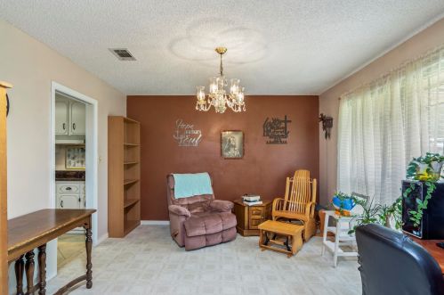 200 Ten Lake Dr, Defuniak Springs FL  32433-4506 exterior