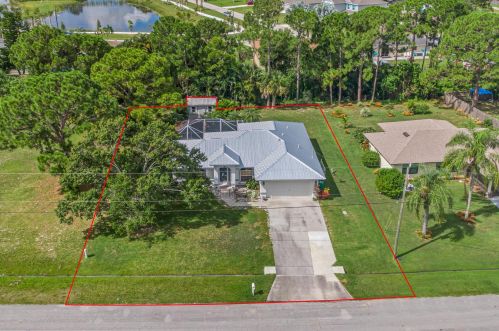 356 Ferris Dr, Fort Pierce, FL 34983-8626