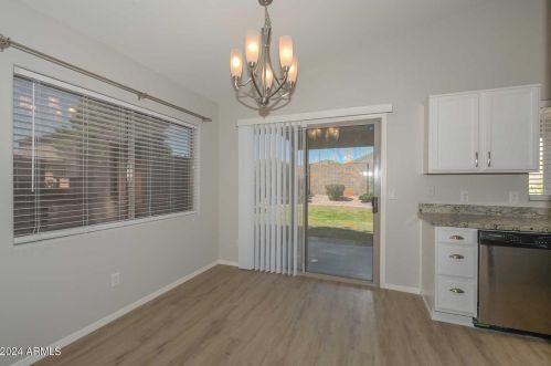 6620 Whispering Wind Dr, Glendale AZ  85310-3465 exterior