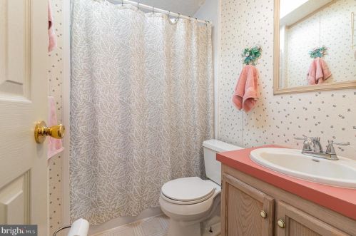 86 Vasilios Dr, Carlisle PA  17015-9012 exterior