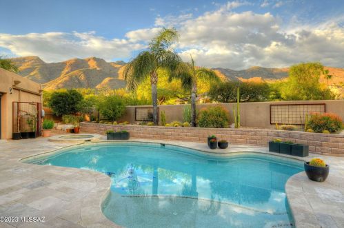 6500 Silversmith Pl, Tucson, AZ 85750-1087
