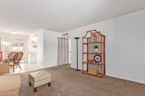 8265 Thomas Rd, Scottsdale AZ  85251-5873 exterior