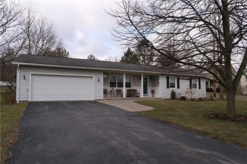 200 Pearl St, Canandaigua NY  14424-1434 exterior