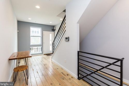 2412 Coral St, Philadelphia, PA 19125-1609