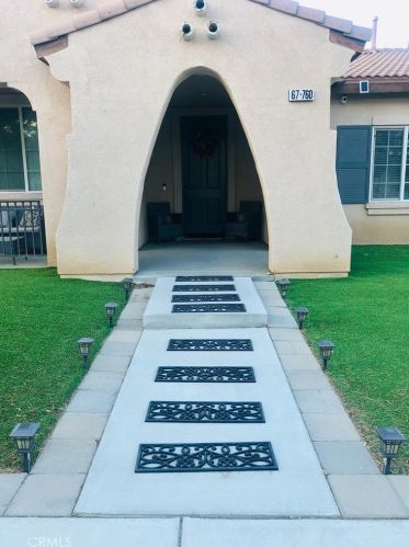 67760 Rio Vista Dr, Cathedral City, CA 92234-8635