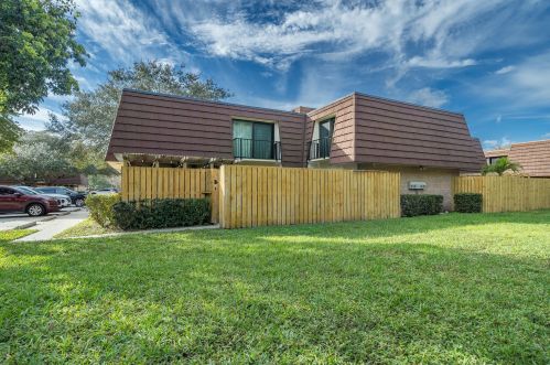 2411 24th Ln, West Palm Beach, FL 33418-3570