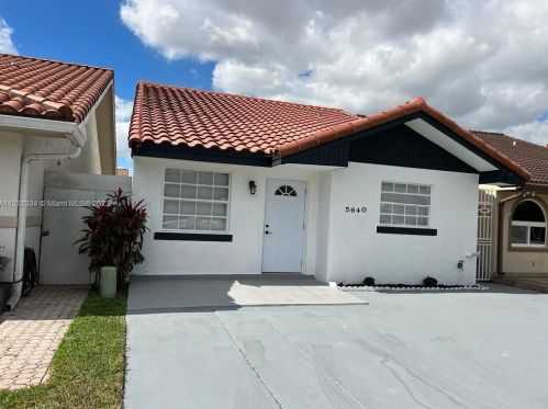 5640 21st Ave, Hialeah, FL 33016-2635