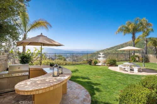 18846 Stone Canyon Ln, Santa Clarita, CA 91351-5026