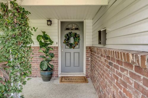 4300 Birch St, Saint Petersburg, FL 33703-5134