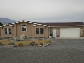 324 Buttercup Ln, Desert Aire, WA 99349-1937