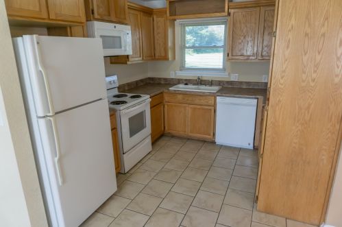 10085 Chumuckla Hwy, Jay, FL 32565-7342