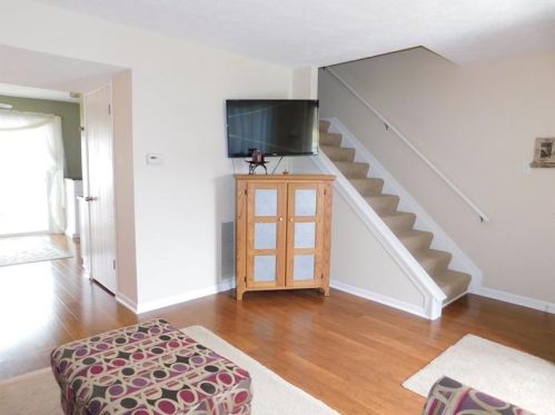 36 Meanor St, Imperial, PA 15126-2111