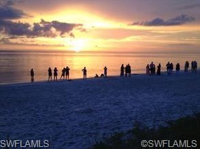 13105 Vanderbilt Dr, Naples FL  34110-6404 exterior