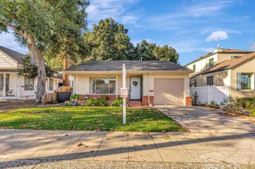 1010 Monterey St, Hollister, CA 95023-4705
