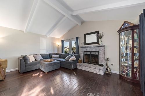 3447 Cerritos Ave, Long Beach, CA 90807-4713