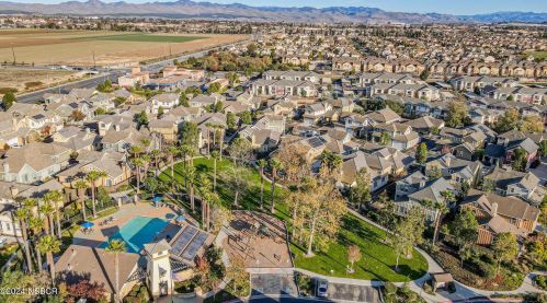 1632 Chianti Ln, Santa Maria CA  93458-6325 exterior