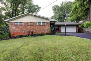 5108 Dawn Dr, Louisville, KY 40216-1622