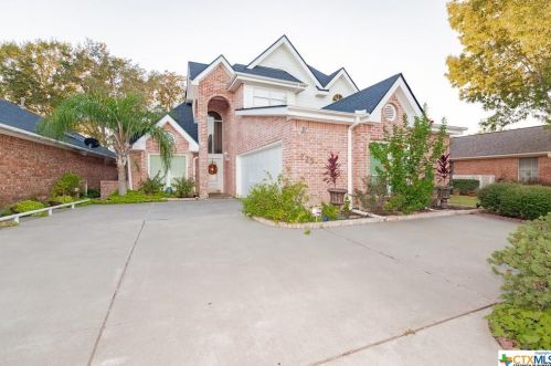 225 Charleston Dr, Victoria TX 77904-3814 exterior