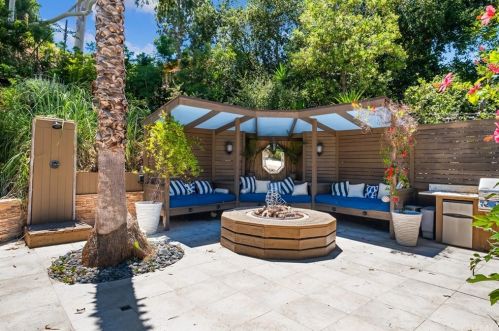 3315 Laurel Canyon Blvd, North Hollywood CA  91604-4133 exterior