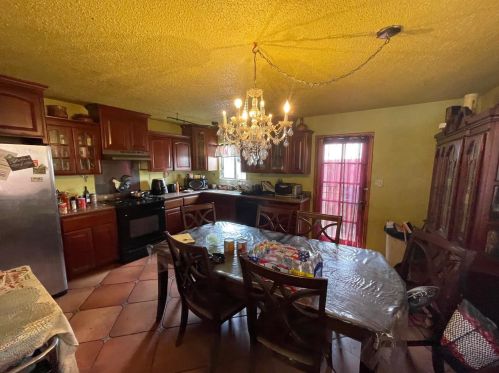 725 Peter Pan Ave, San Jose, CA 95116-3740