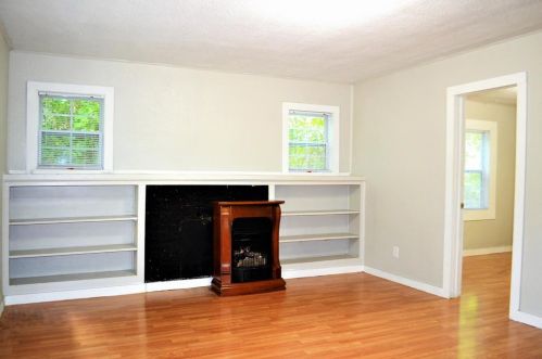 1301 Bernard St, Denton, TX 76201-7170
